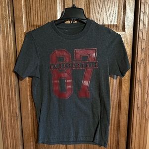 Aeropostale Gray T-Shirt - Small